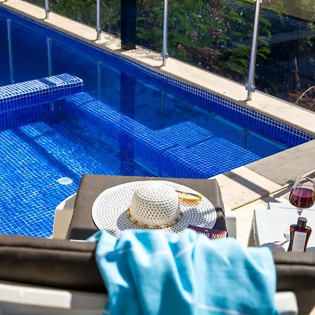 Апартаменты Sea View 5 En-suit Villa, Pool Heatable, Free Wifi Villahappy In Kalkan