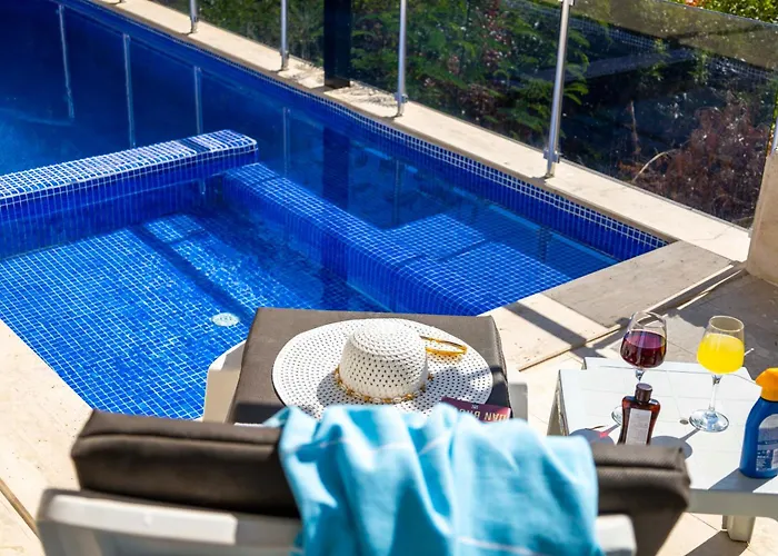 公寓 Sea View 5 En-suit Villa, Pool Heatable, Free Wifi Villahappy In Kalkan